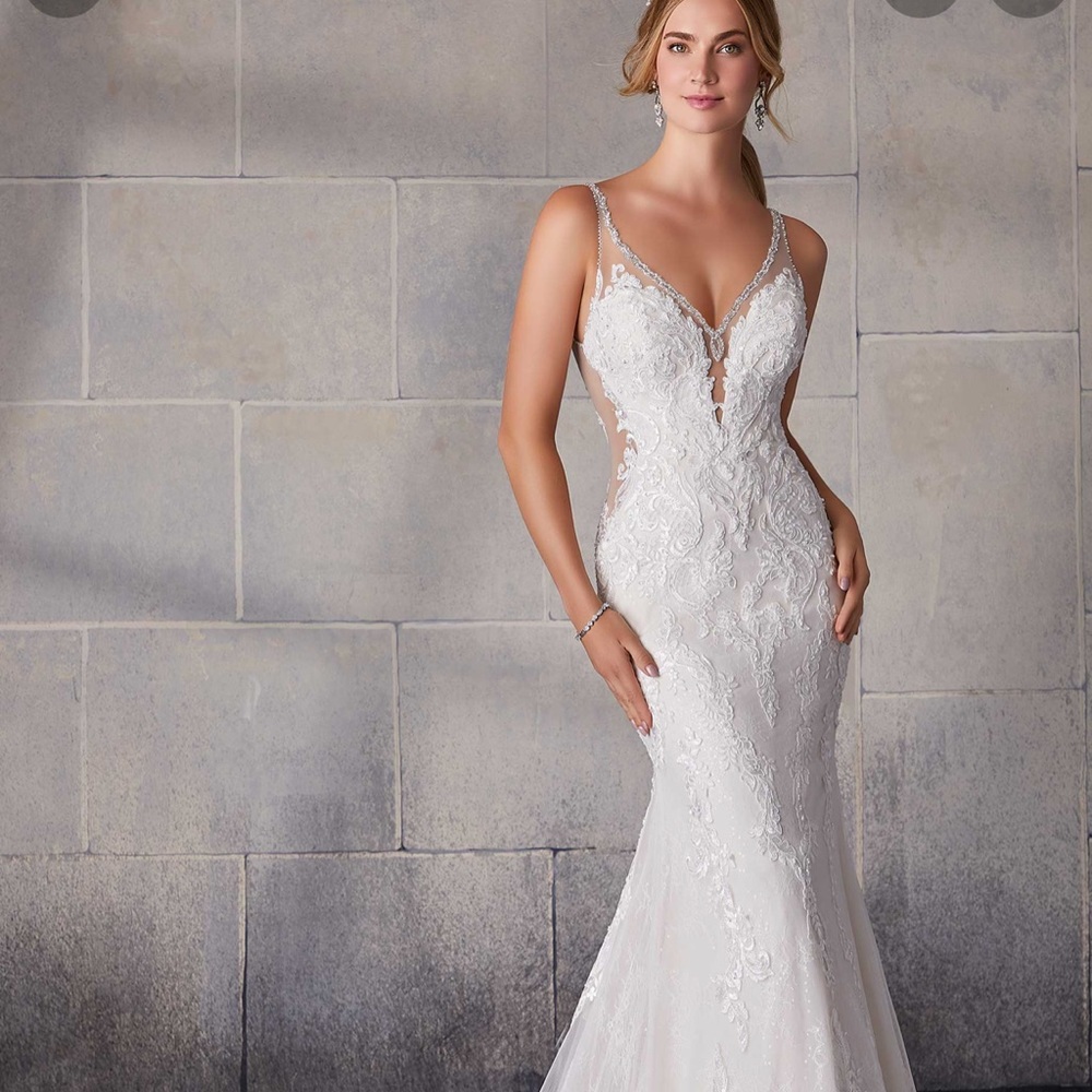 NEW MORILEE Sophia wedding dress. Size 14. Style 2139 ivory/champagne length 58”